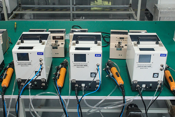 使用自動鎖螺絲機要注意哪些方面？堅豐電子告知您
